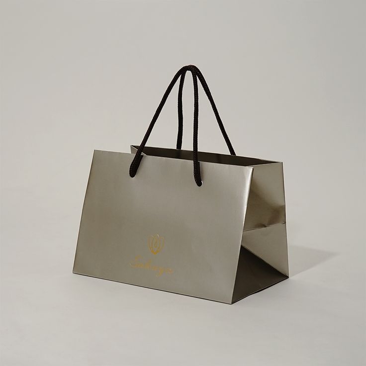 sacolas de papel com laminação metalizada