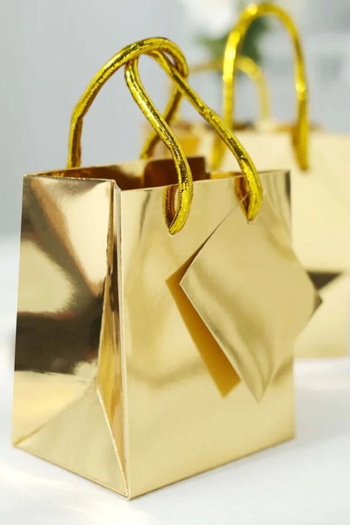sacolas de papel com laminação metalizada